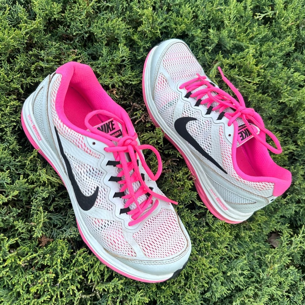 Nike Dual Fusion Run 3 Women's Athletic Shoes Size 9 Gray Mist Pink Sneakers